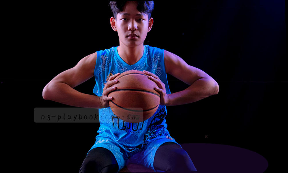 等宽数字与文档行构成的版本记录示意